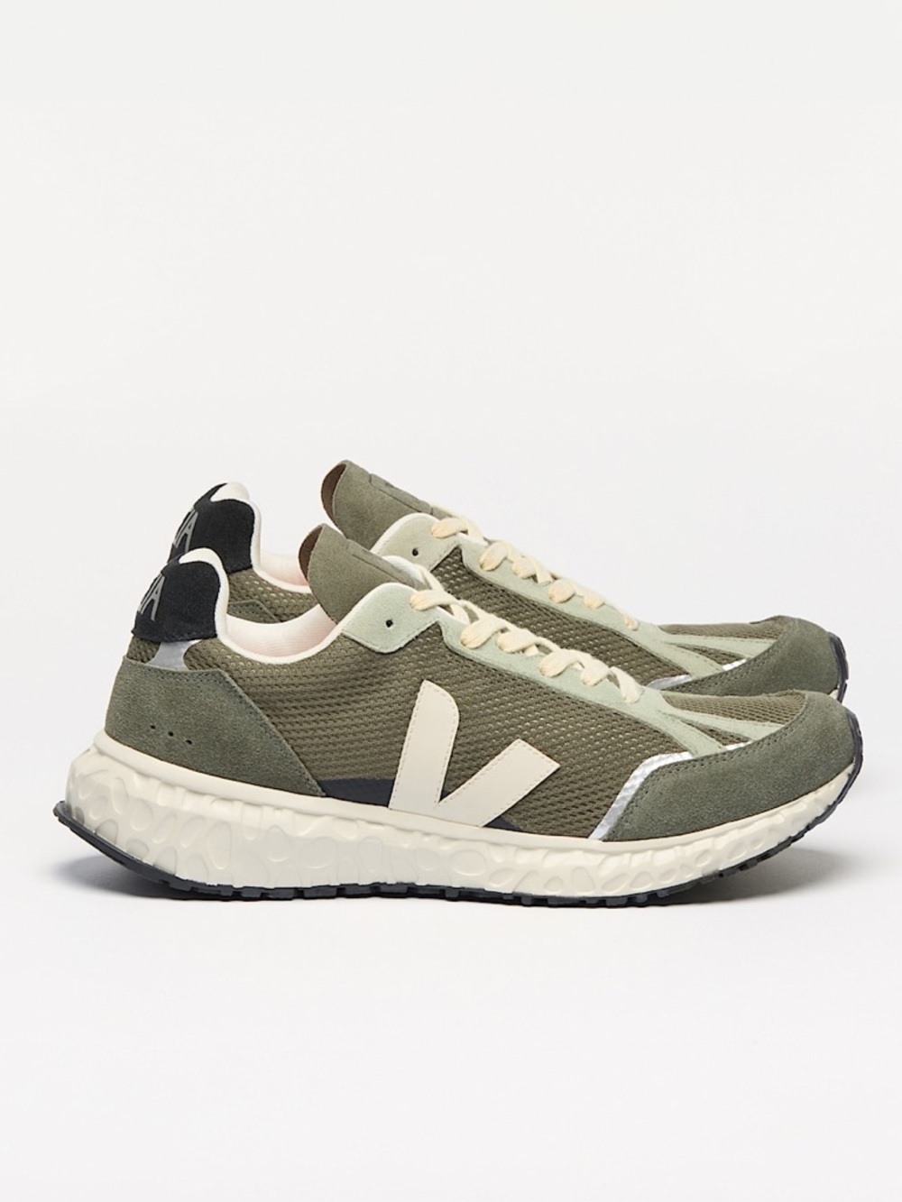 VEJA Condor Royale Alveomesh Kaki Pierre - Size 44 (US Men’s 10)